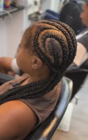 alicia-key-braids-large_book_london_mobile_salon_afro_hairdresser_braider_near_me_o_doesitall_frohub