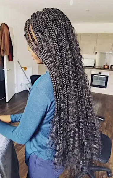 medium-knotless-goddess-braids-waist-length_book_edgware_mobile_salon_afro_hairdresser_braider_near_me_crown-royale_frohub