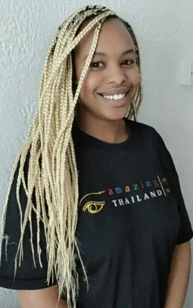 small-box-braids-mid-back-length_book_edgware_mobile_salon_afro_hairdresser_braider_near_me_crown-royale_frohub
