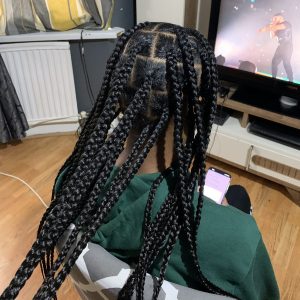 Large Knotless Box Braids thebraidtechnician Book East London Mobile Afro Hairdresser Black Hair Salon Braider Near Me FroHub