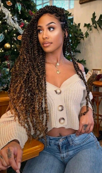 Passion Twists Crochet Braids Cornrows Singles Crown Royale Book London Mobile Afro Hairdresser Braider Near Me FroHub