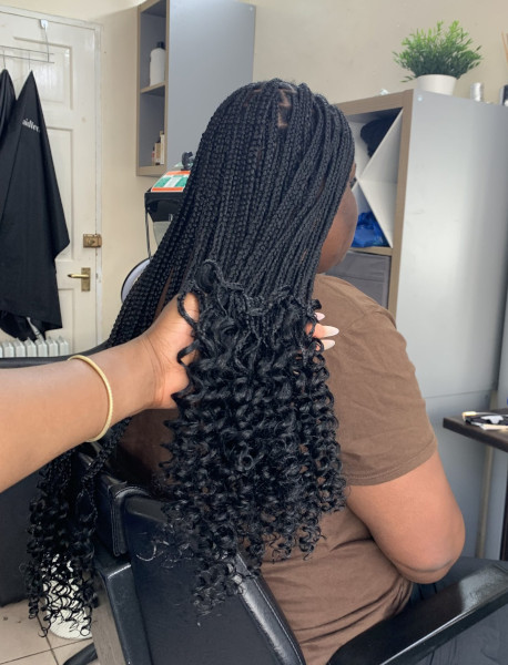 Small Knotless Braids TheBraidTechnician Book London Mobile Afro Hairdresser Black Hair Salon Braider Near Me FroHub