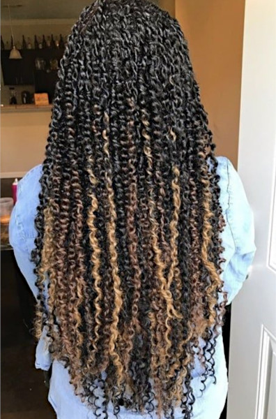 small-spring-or-passion-twists-bum-length_book_edgware_mobile_salon_afro_hairdresser_braider_near_me_crown-royale_frohub