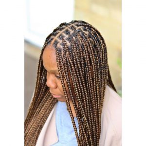 Brown knotless braids