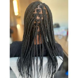 medium knotless braids