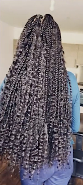 medium-knotless-goddess-braids-waist-length_book_edgware_mobile_salon_afro_hairdresser_braider_near_me_crown-royale_frohub