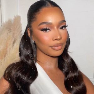 sleek middle part half up half down FroHub