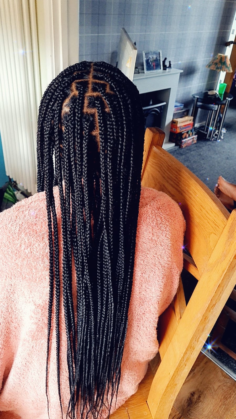medium-braids-waist-length_book_essex_afro_hairdresser_braider_near_me_wummy-hairdo_frohub