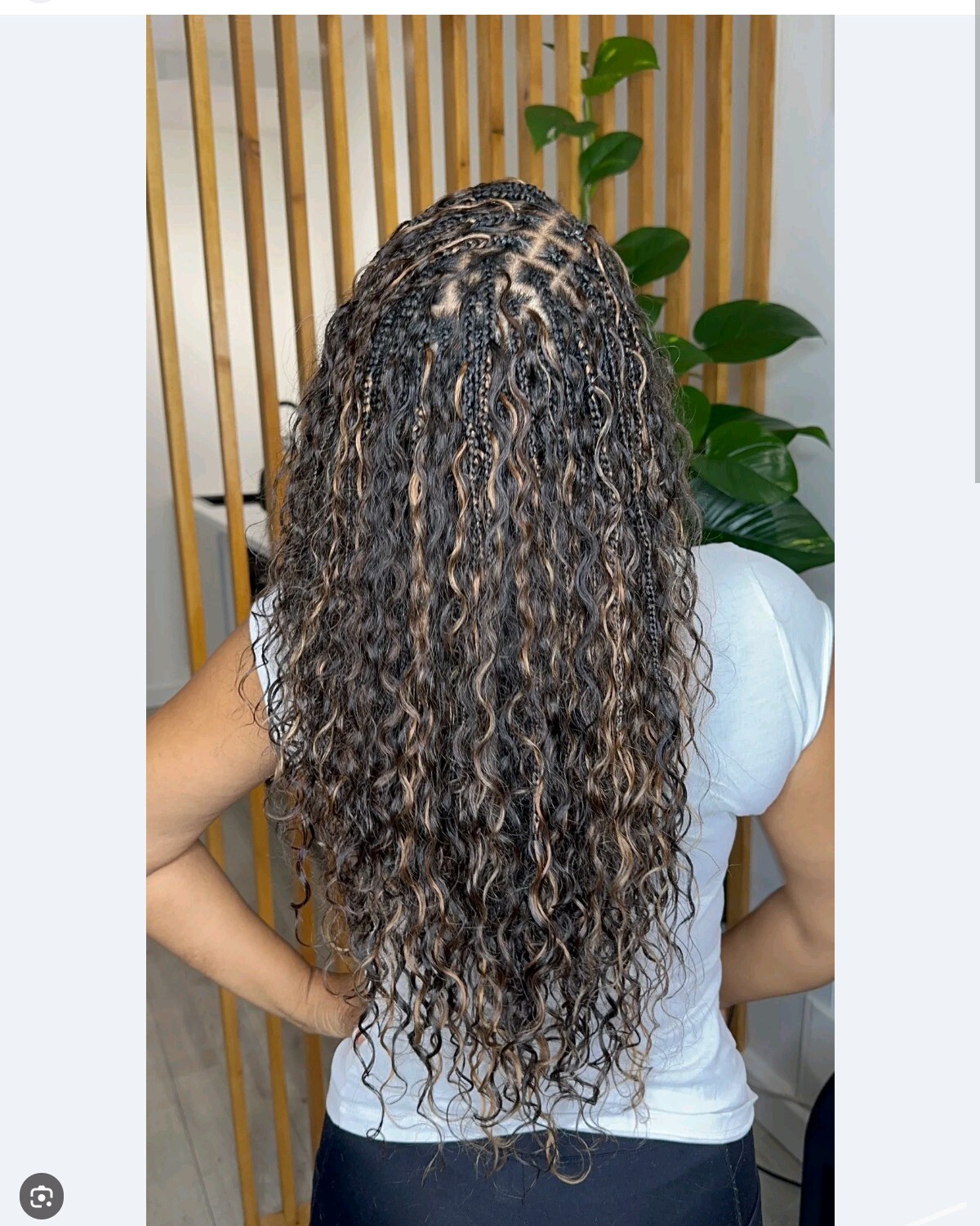medium-boho-knotless-braid-mid-back-length_book_uxbridge-middlesex_afro_hairdresser_braider_near_me_main-dor-by-grace_frohub