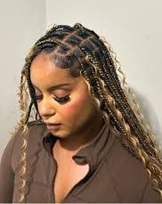 medium-goddess-knotless-braids-mid-bac-length_book_uxbridge-middlesex_mobile_afro_hairdresser_braider_near_me_main-dor-by-grace_frohub