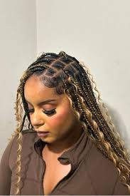 medium-goddess-knotless-braids-mid-bac-length_book_uxbridge-middlesex_mobile_afro_hairdresser_braider_near_me_main-dor-by-grace_frohub