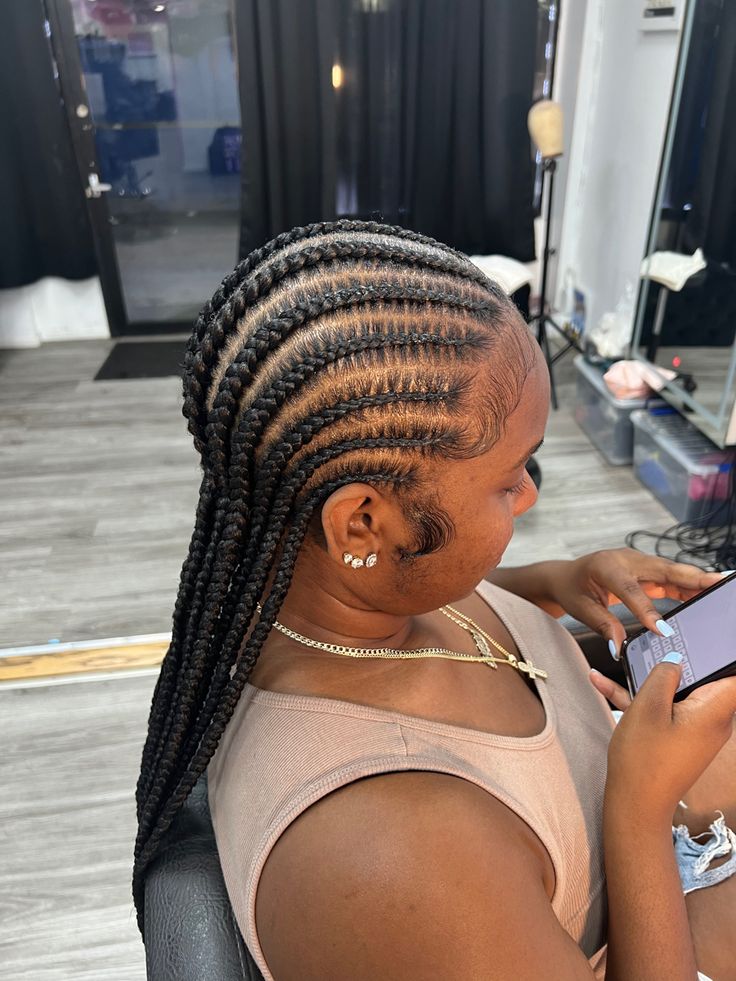 12-feeding-stich-cornrows-mid-back-length_book_west-drayton_mobile_afro_hairdresser_braider_near_me_main-dor-by-grace_frohub