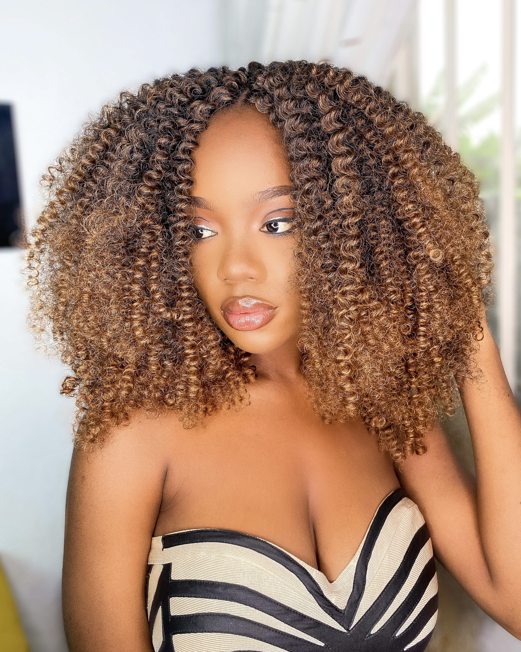 crochet_book_uxbridge-middlesex_afro_hairdresser_braider_near_me_main-dor-by-grace_frohub