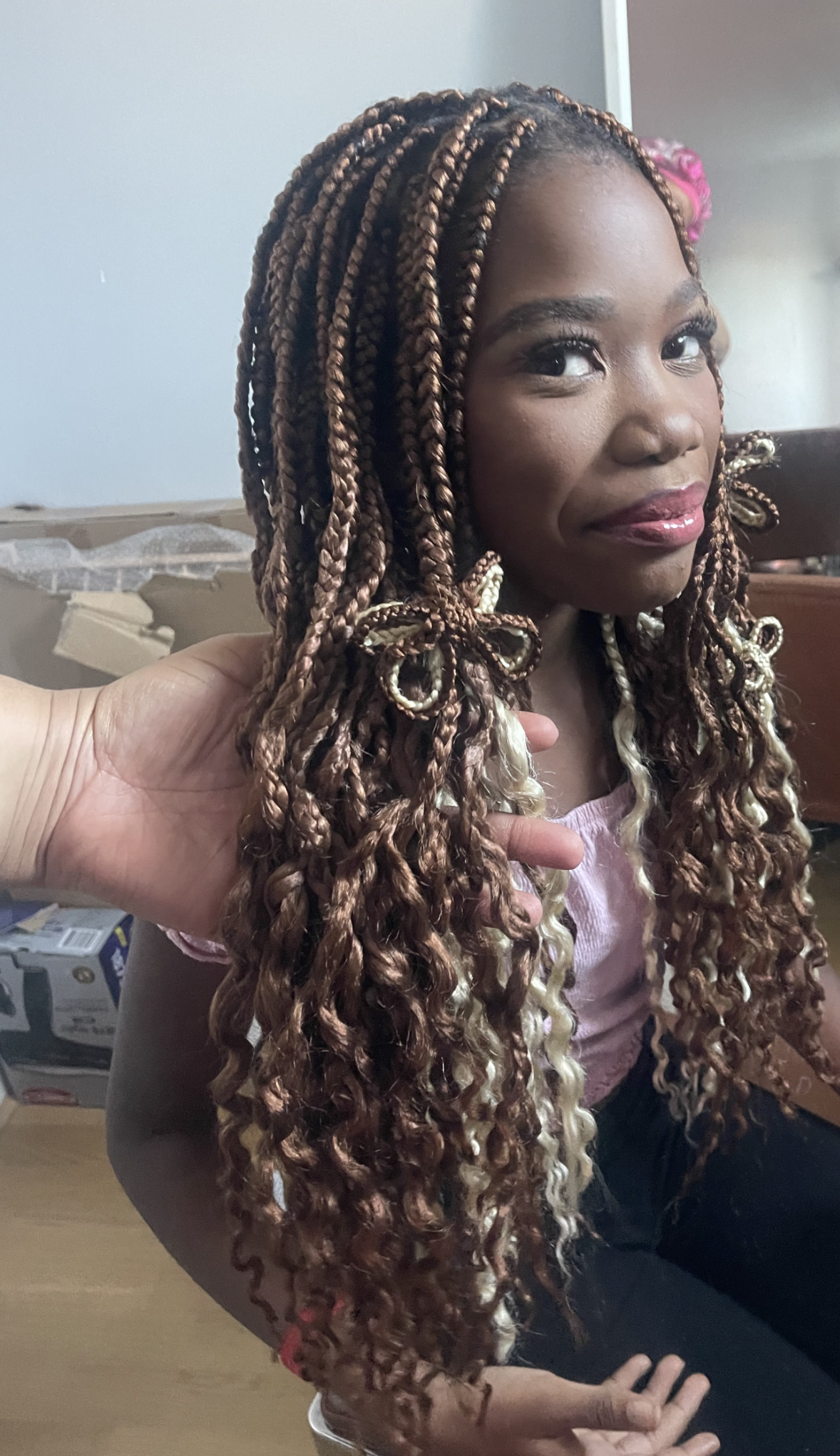freestyle-braids_book_london_mobile_salon_afro_hairdresser_braider_near_me_o_doesitall_frohub