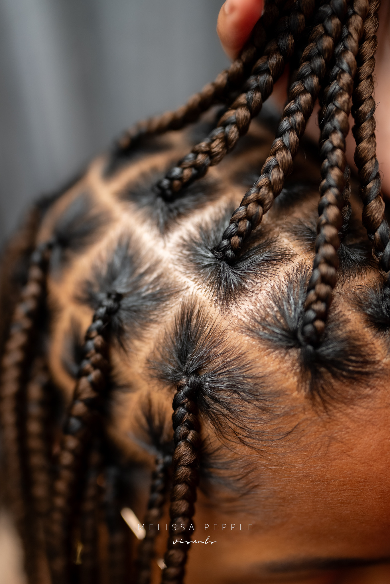 medium-knotless-braids_book_hackney_mobile_salon_afro_hairdresser_braider_near_me_marni-kay-beauty_frohub