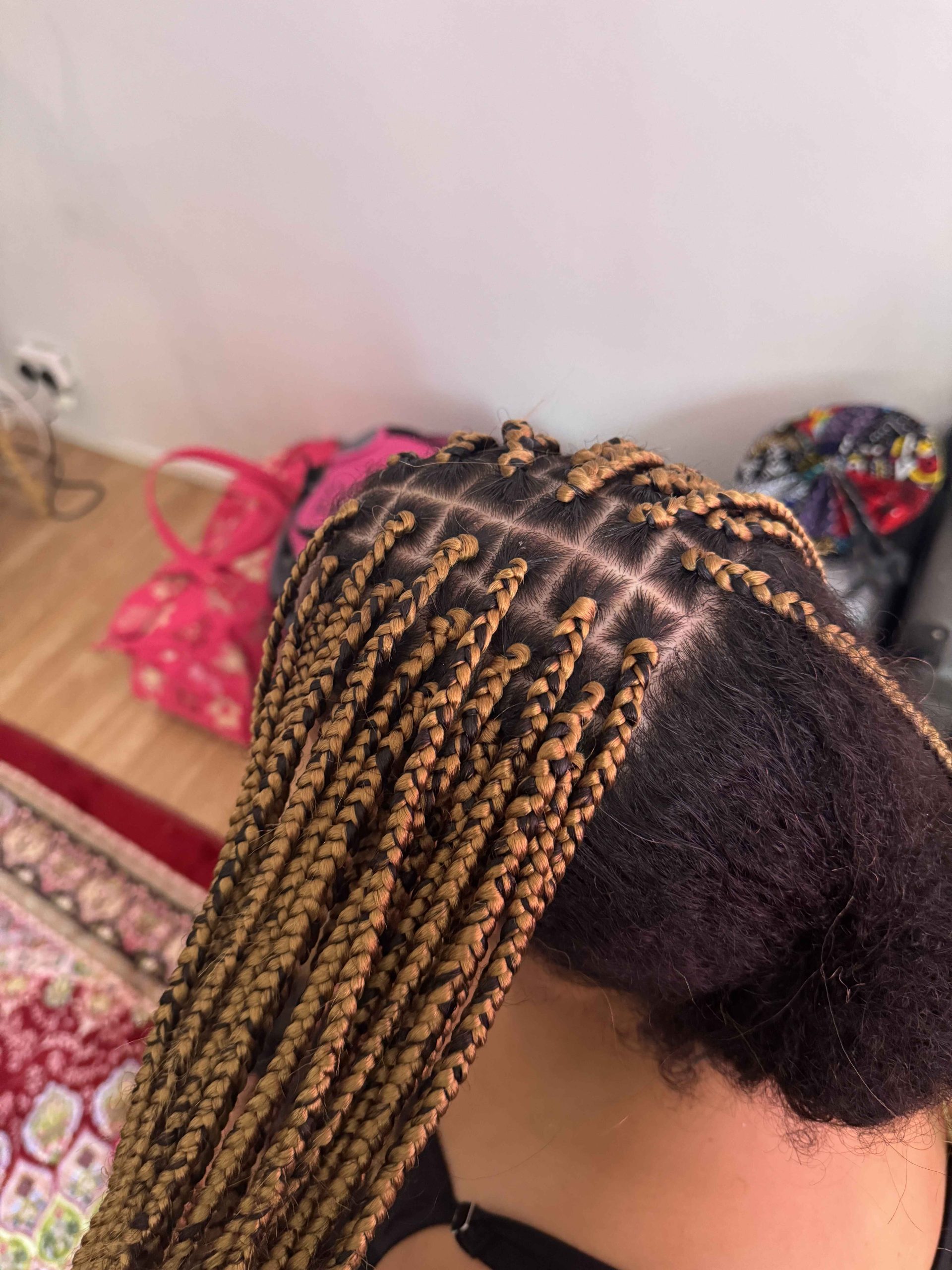 small-boxed-braids_book_london_mobile_afro_hairdresser_braider_near_me_o_doesitall_frohub