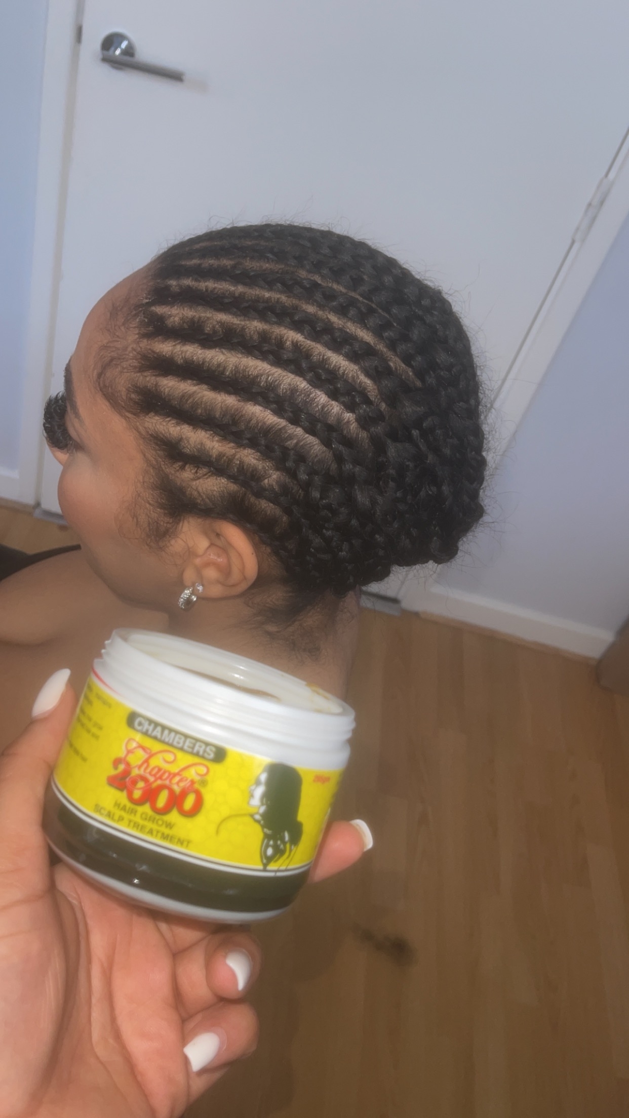 wig-cornrows-all-back-up-to-20-cornrows_book_london_mobile_afro_hairdresser_braider_near_me_o_doesitall_frohub