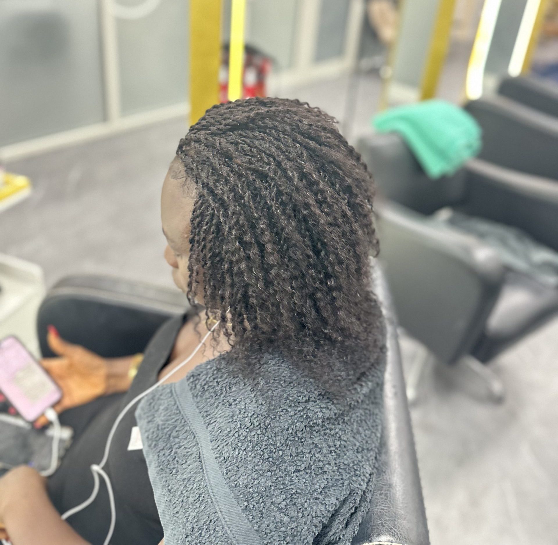 human-hair-afro-kinky_book_erith_mobile_salon_afro_hairdresser_braider_near_me_hair-beauty-by-sandyrule_frohub